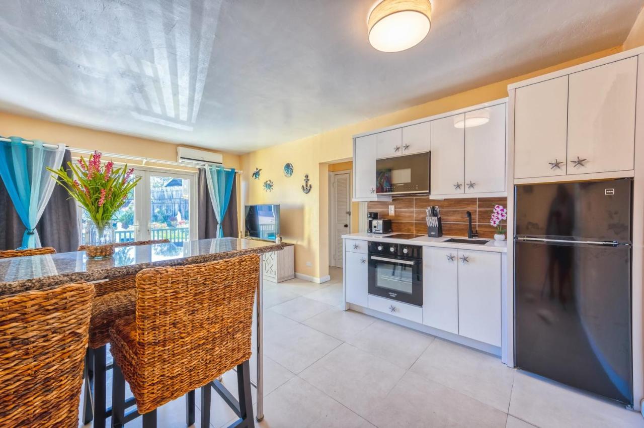 Lovely Apartment Near Beach, Downtown, 24H Security, Pool Nassau Dış mekan fotoğraf